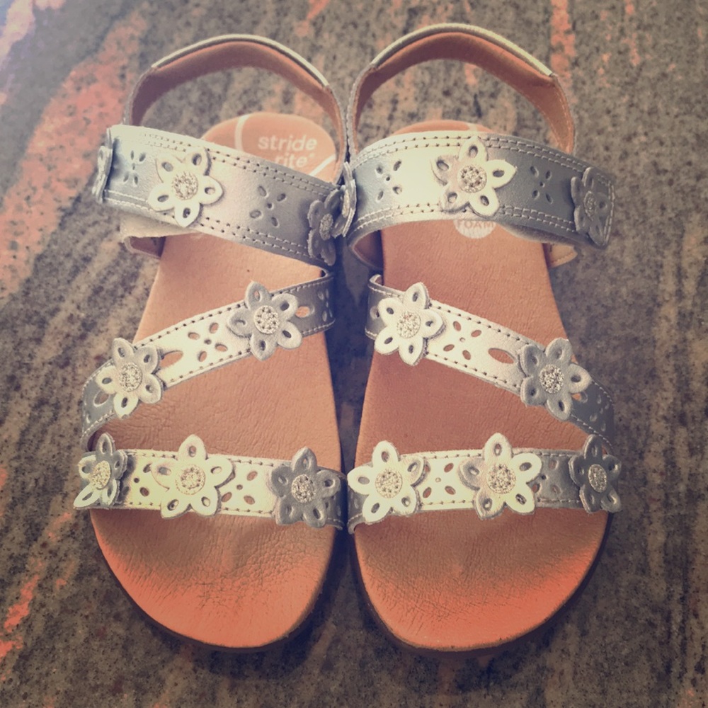 Girls sandals